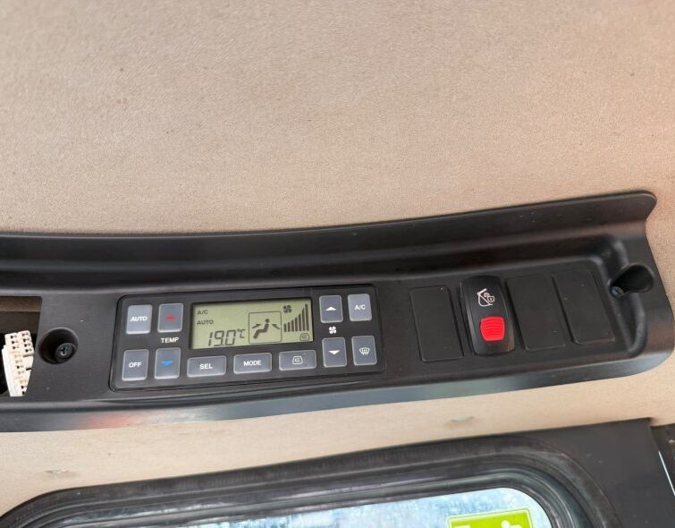 DOOSAN DL200-5 **WHEEL LOADER**